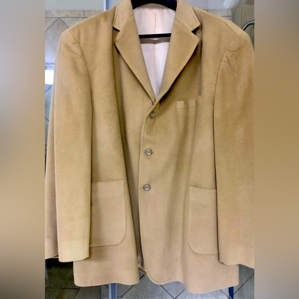 Men’s Cashmere Blazer. Tan. Size 2XL. See pics for measurements.